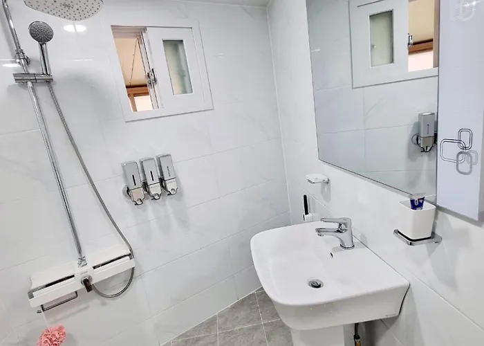 Hongdae Station House Апартаменты Сеул