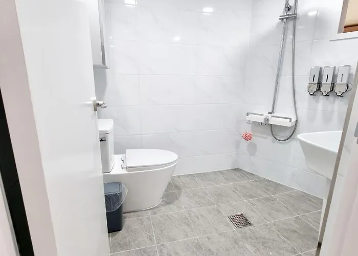 Hongdae Station House * Сеул